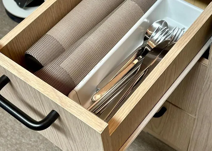 아파트 9호선 도보5분,1층,퀸침대3,방2,호텔침구,5인추천,아늑함,가양,등촌,염창,공항노선 *