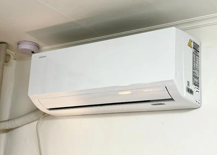 9호선 도보5분,1층,퀸침대3,방2,호텔침구,5인추천,아늑함,가양,등촌,염창,공항노선